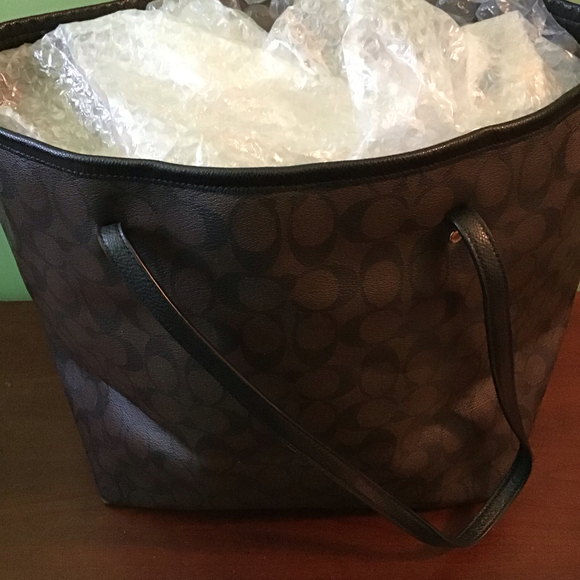 Coach Zip Top Tote in Signature Canvas - Im/Khaki Sedona (4455) - Picture 3 of 6